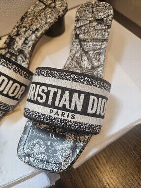 Christian Dior Dway Heeled Sandals Embroidered Padded Canvas size 38 us 8